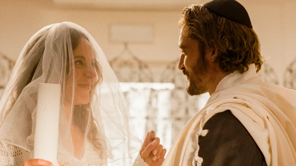 ‘Think Good’ Review: French Canadian Thesp Monia Chokri Convinces as a Jewish Wife Trapped in a Toxic Relationship