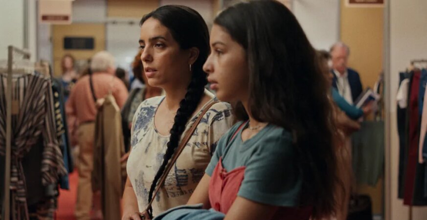 ‘Words of Love’ Review: French Filmmaker Rudi Rosenberg Sensitively Captures the Chaos and Compassion of Family