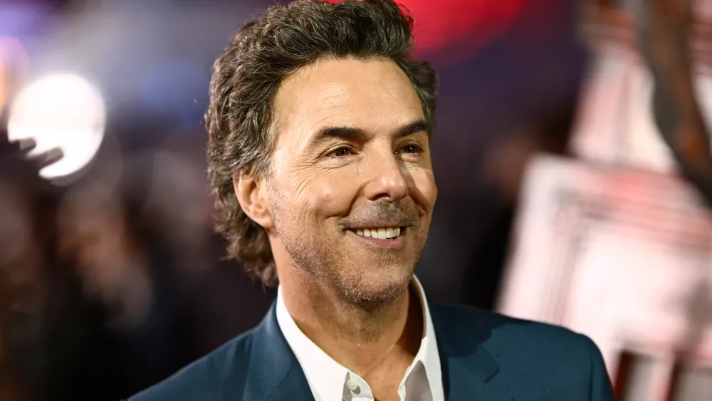 Shawn Levy to Direct Original Sci-Fi  Drama ‘Somewhere Out There’ for Netflix