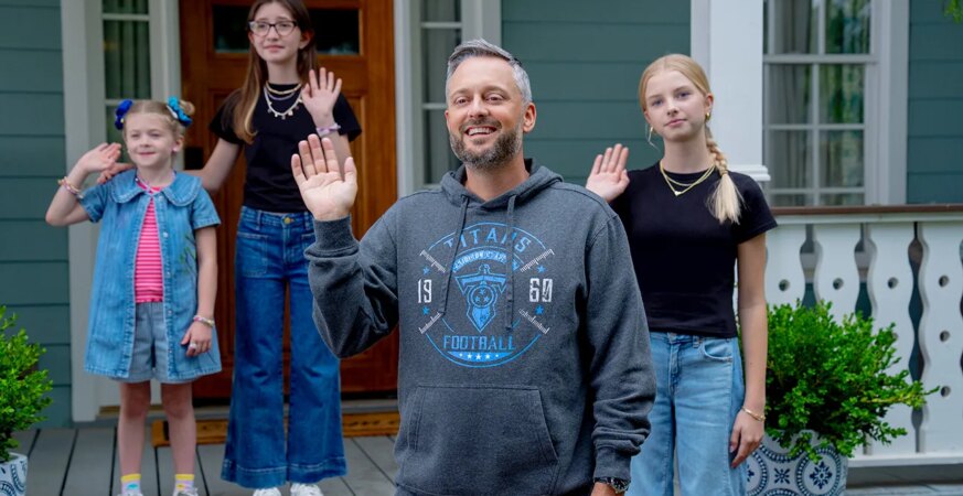 (l to r) Stella Fitzgerald, Nate Bargatze Charlotte Tucker and Birdie Borria star in The Breadwinner.