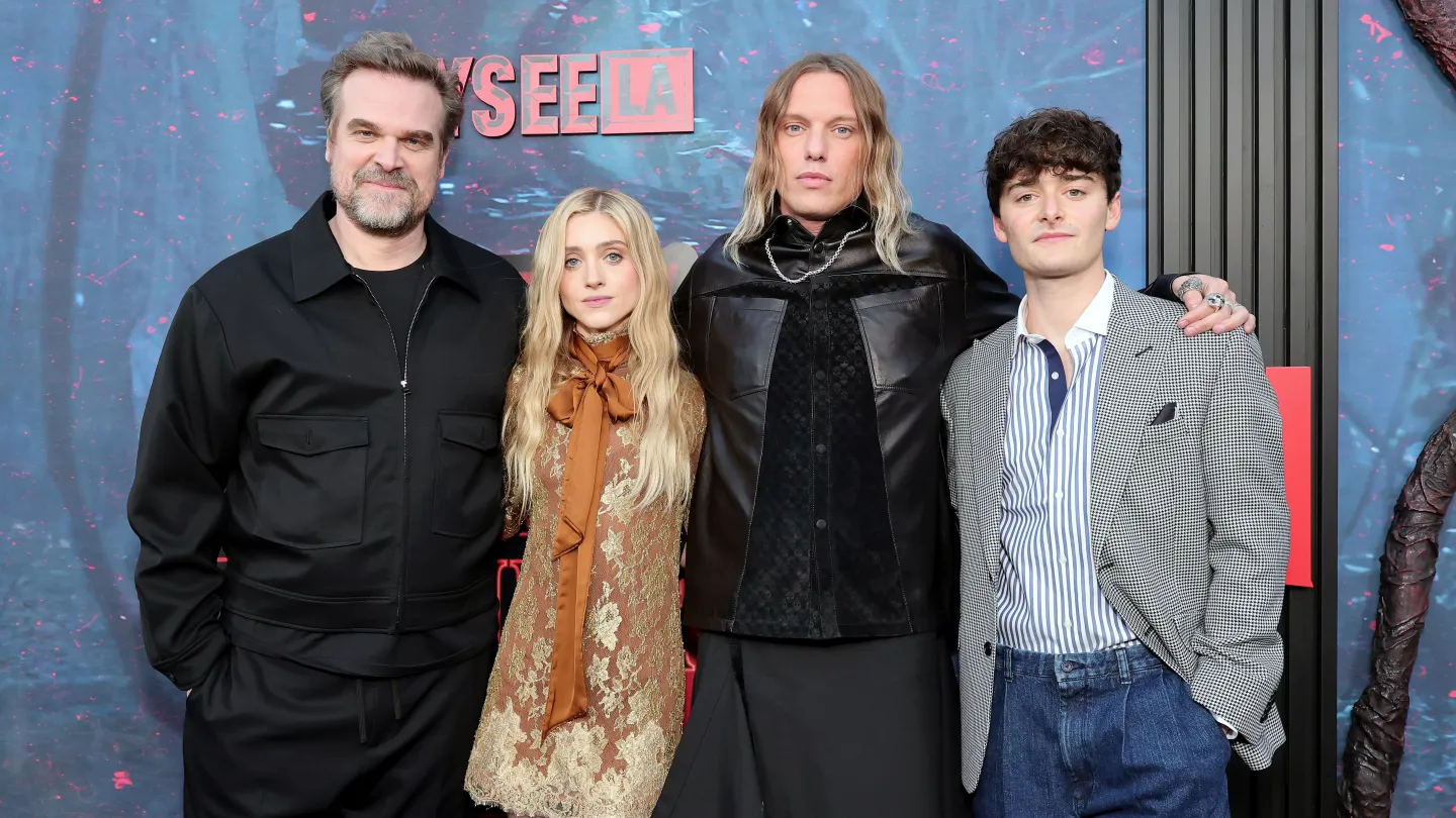 ‘Stranger Things’ Stars on That Viral Secret Episode Fan Theory: “That Was F***ing Crazy”