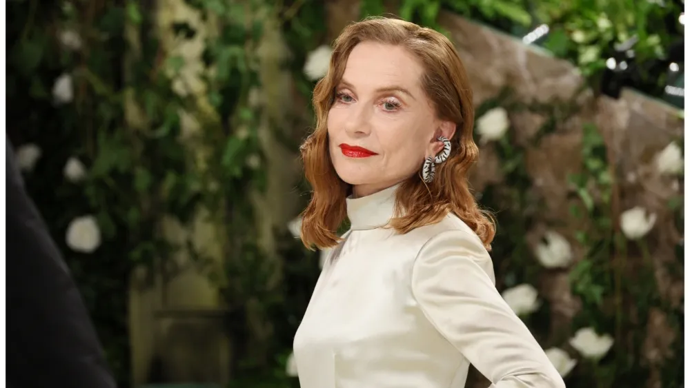 Isabelle Huppert on the Mystery of Asghar Farhadi’s ‘Parallel Tales,’ Cannes and Why ‘Hollywood Remains Hollywood’