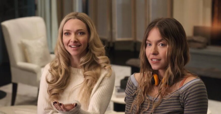 THE HOUSEMAID, from left: Amanda Seyfried, Sydney Sweeney, 2025. / © Lionsgate / Courtesy Everett Collection