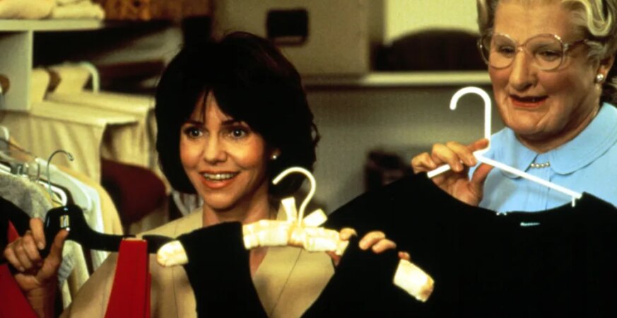 Sally Field Thought Robin Williams ‘Wasn’t Funny’ While Filming ‘Mrs. Doubtfire’: ‘I Would Never Laugh’