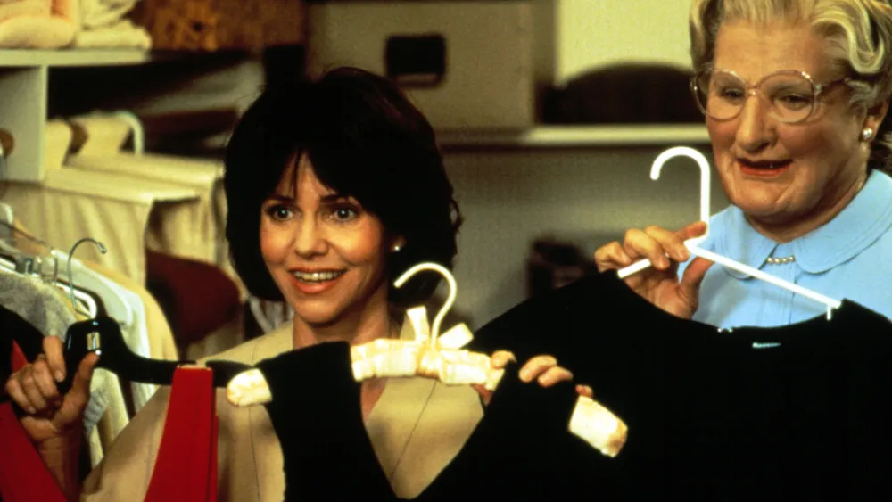 Sally Field Thought Robin Williams ‘Wasn’t Funny’ While Filming ‘Mrs. Doubtfire’: ‘I Would Never Laugh’