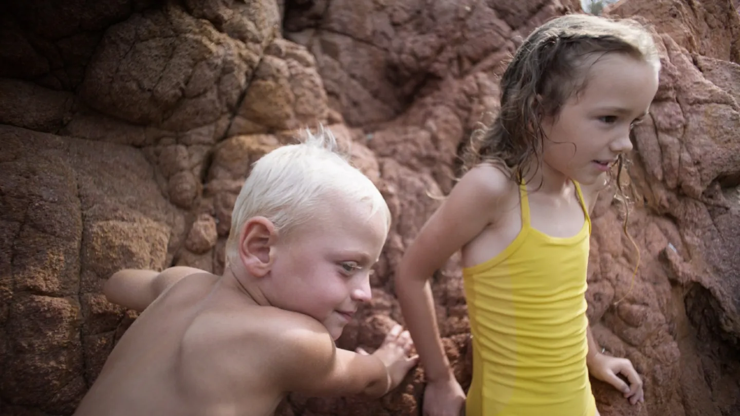 ‘Red Rocks’ Review: Bruno Dumont’s Beautifully Shot French Riviera Kids Flick Is a Minimalist Drama Mostly for Adults