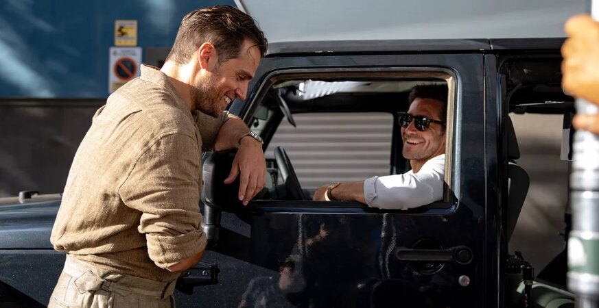 Jake Gyllenhaal, Henry Cavill in In The Grey