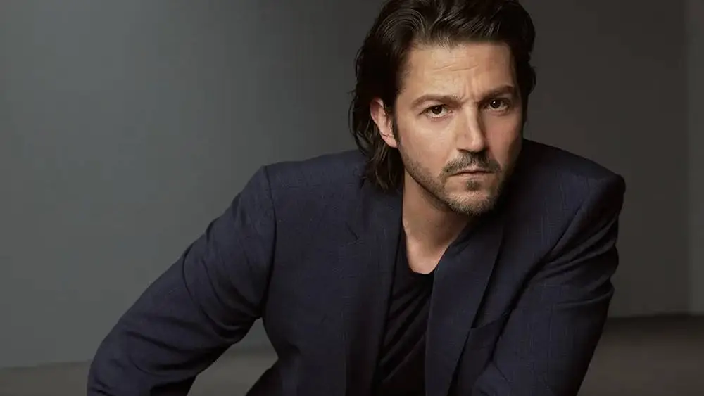 Diego Luna on Directing ‘Ashes,’ His Fears About the Future of Movies and the Prejudice Immigrants Face: ‘It’s Based on Ignorance and Selfishness’