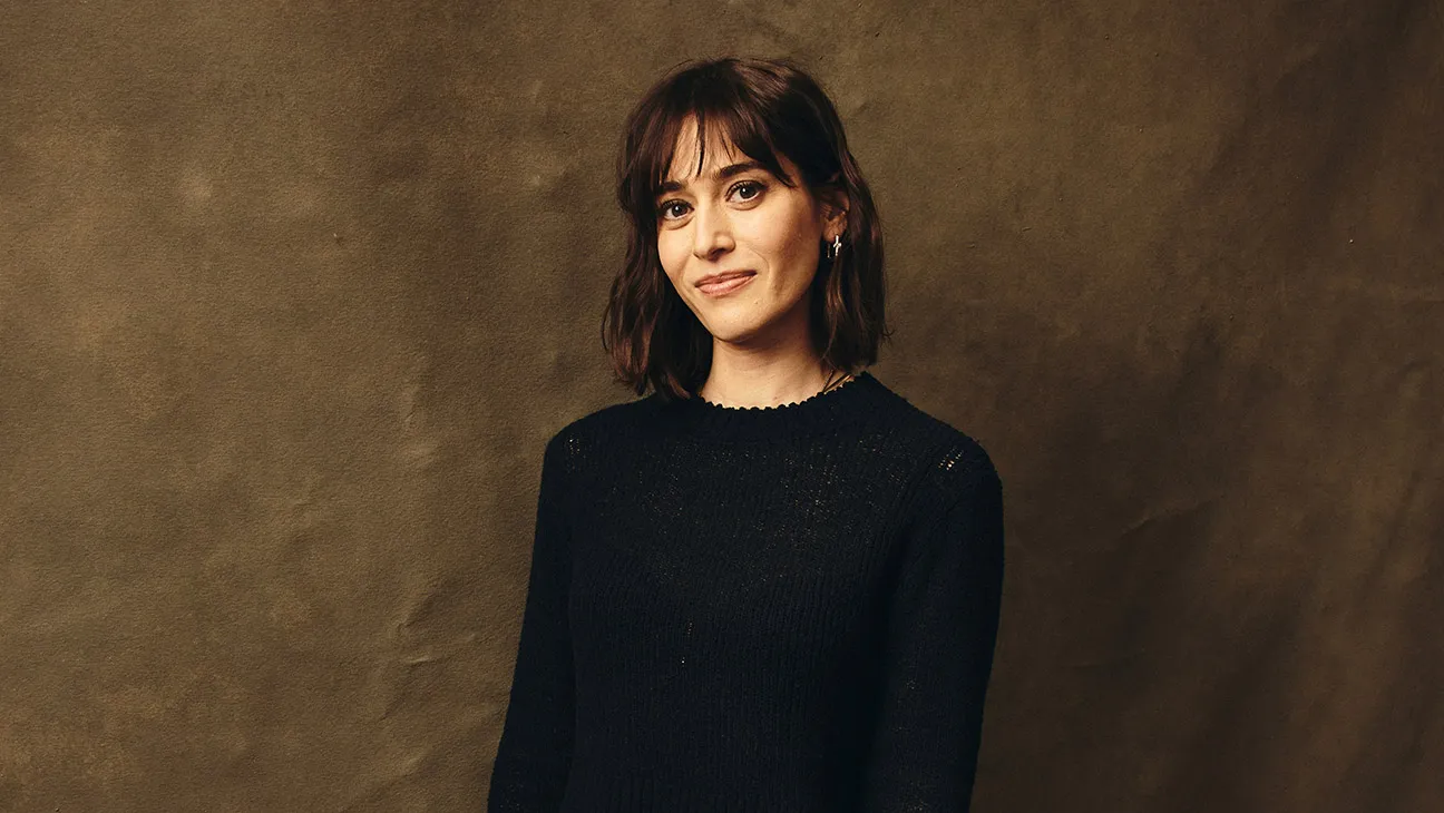 Lizzy Caplan