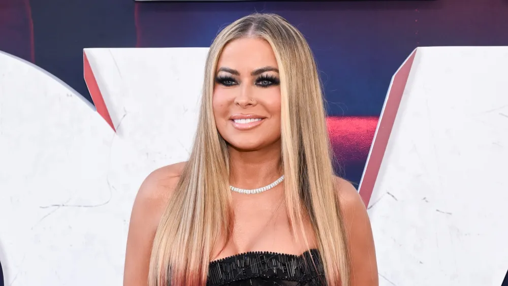 Carmen Electra on Returning to ‘Scary Movie 6’ and Working With [SPOILER]: ‘She Has a Six-Pack Going On and Is Hilarious in the Movie’